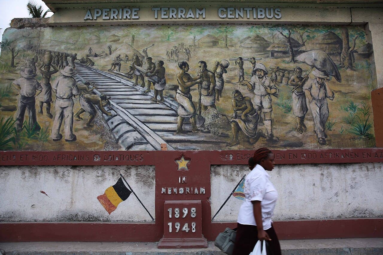 Illustration - Kinshasa train station 21237028852