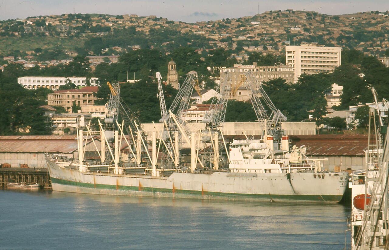 Illustration - Matadi city port 1965