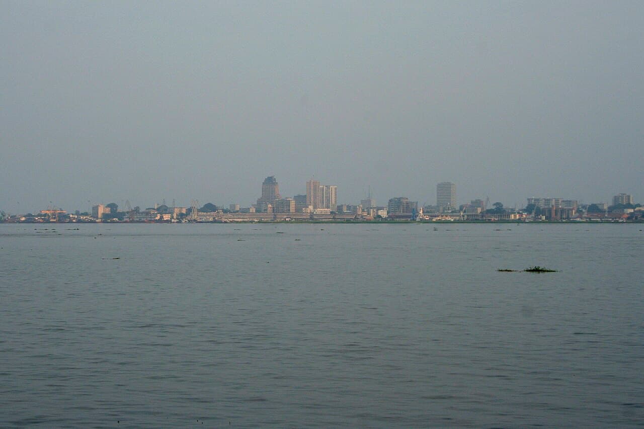 Illustration - 2010-03-07-Kinshasa depuis Brazzaville